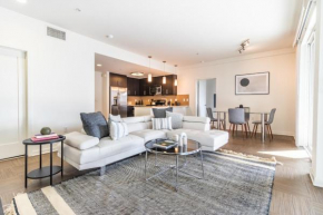 Bright 2 Bedroom Apartment in Marina Del Rey!